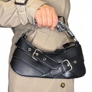 Black leather buckle shoulder bag